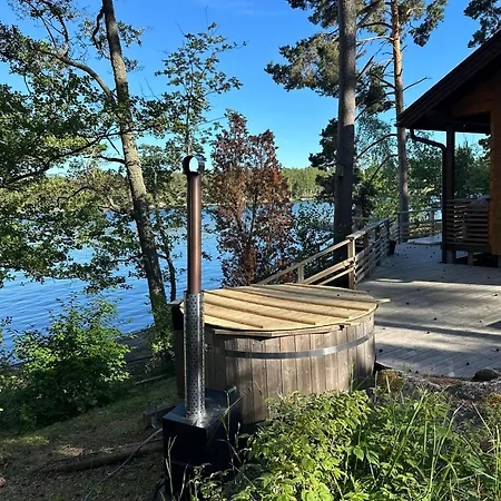 Mini - Self Service! - Palju, Sauna, Meri, Laituri Villa